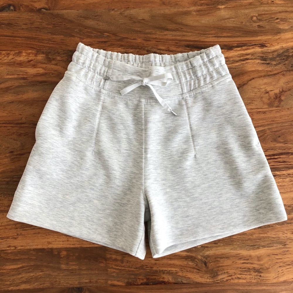 Soft Ambitions High Rise Short 4"